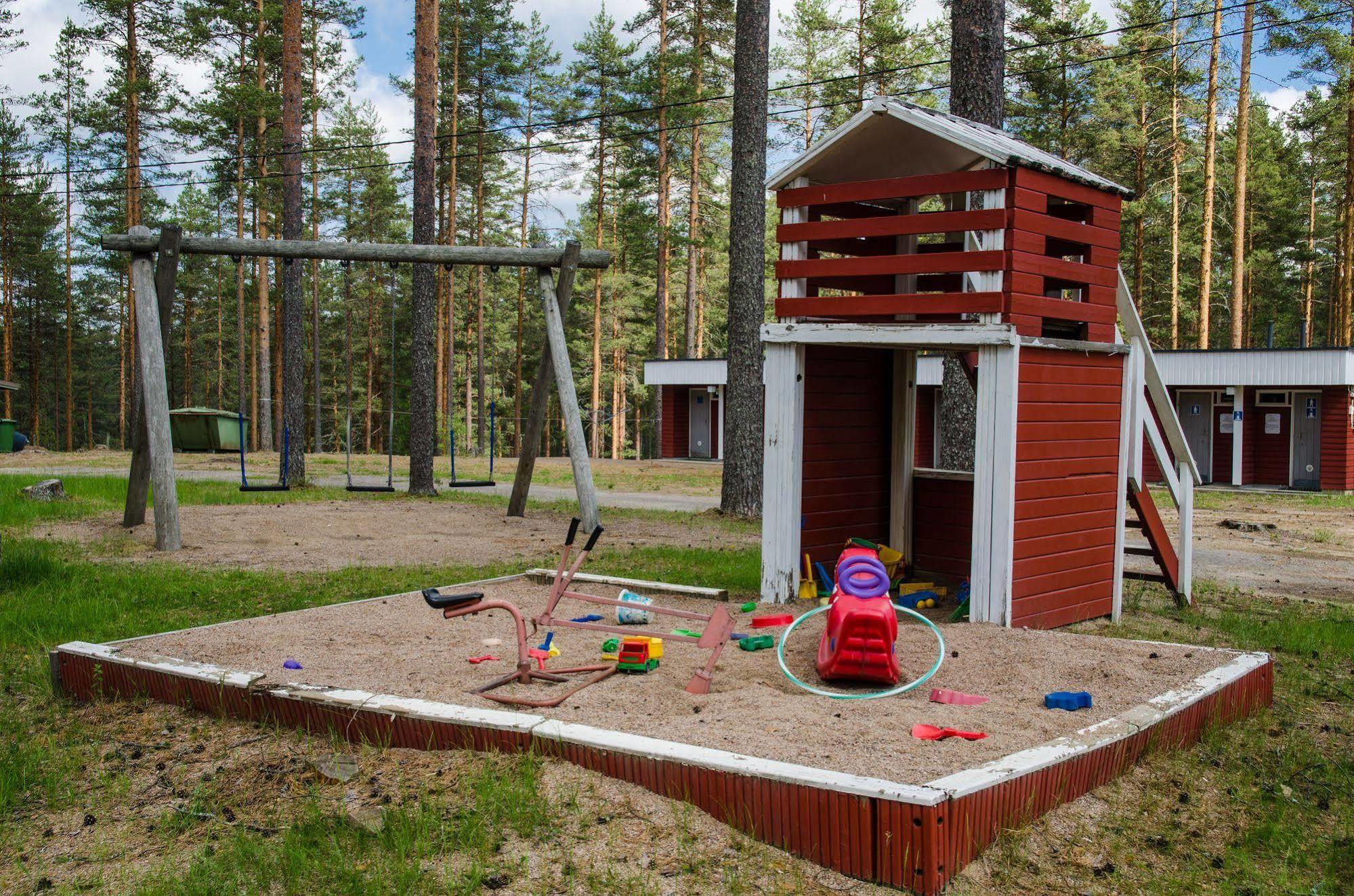 Ahvenlampi Camping Saarijärvi Eksteriør billede
